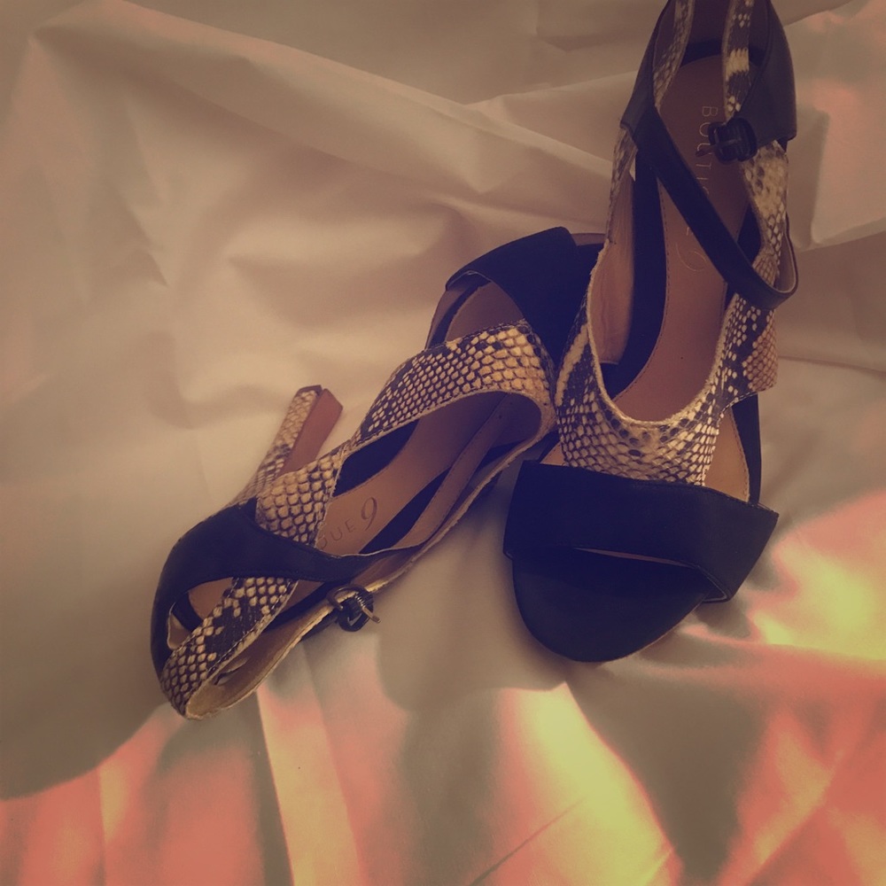 Black and Snake skin(style) leather sandal